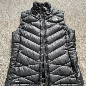 Women's Northface Aconcaqua 550 Puffer Down Full Zip Vest - Size Small